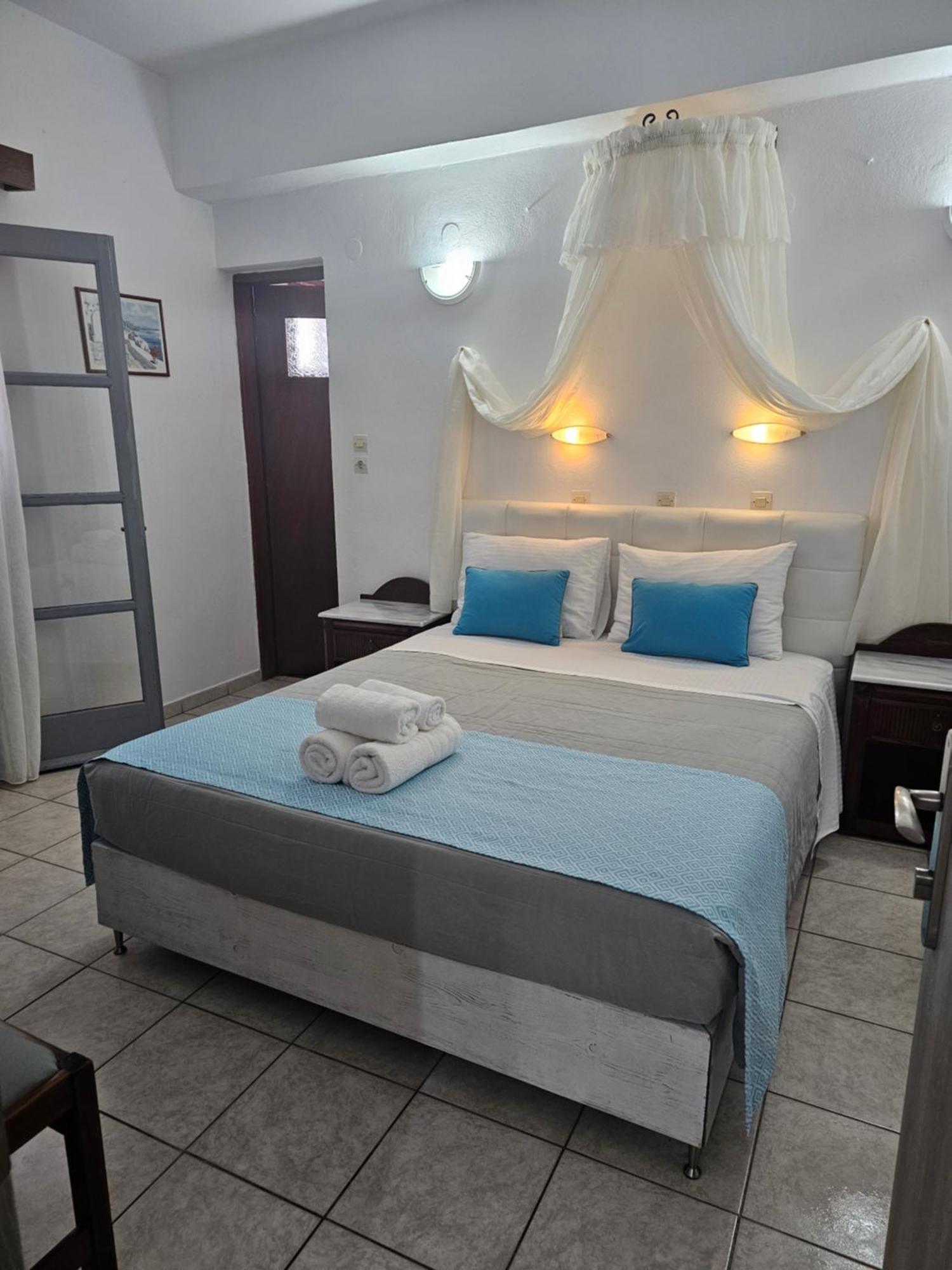 Hotel Leta Fira  Bagian luar foto