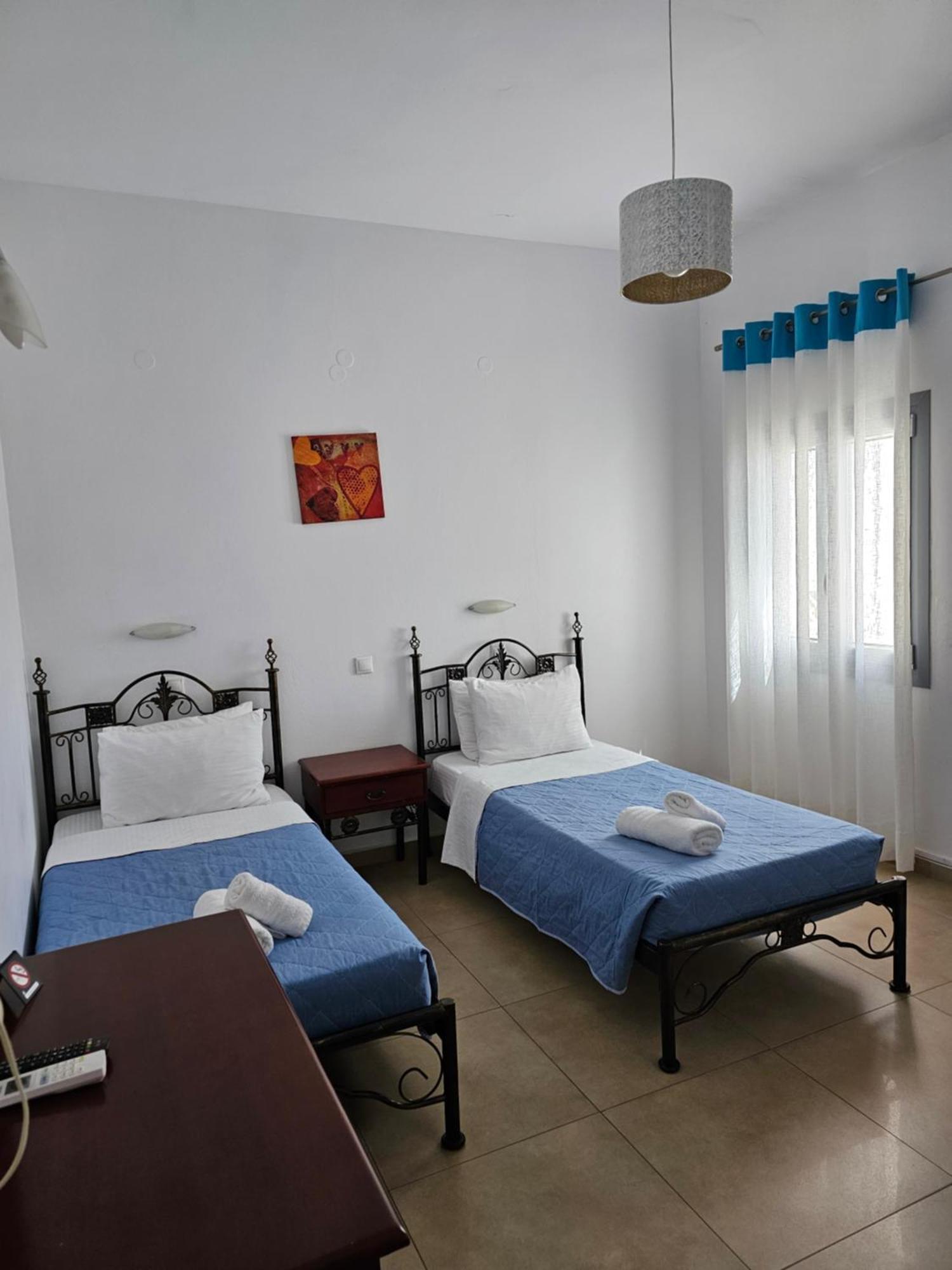 Hotel Leta Fira  Bagian luar foto