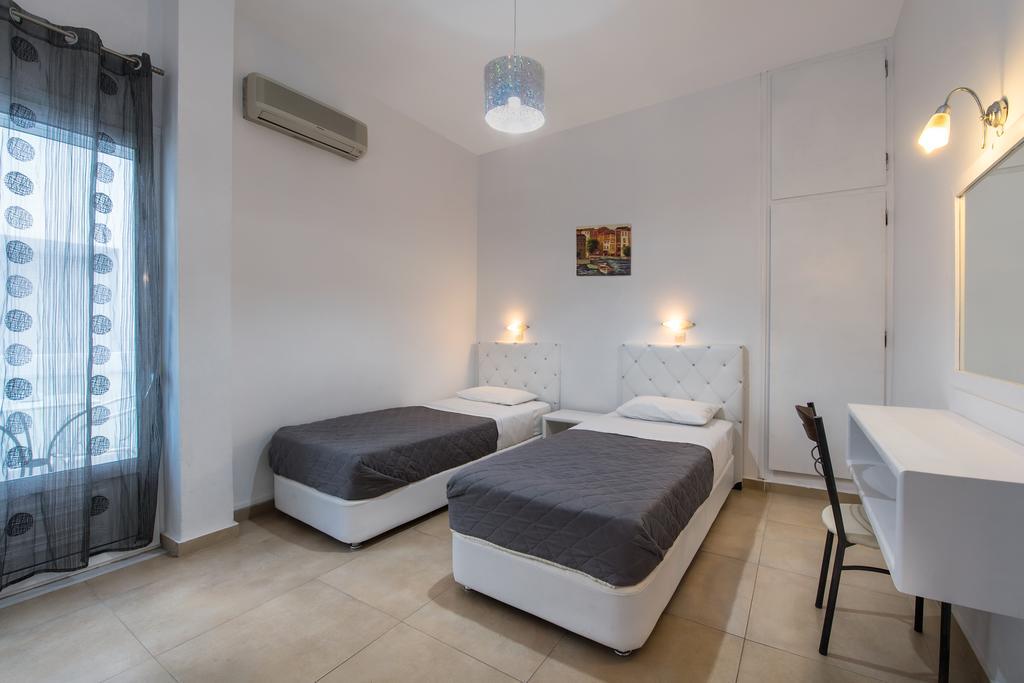 Hotel Leta Fira  Bagian luar foto